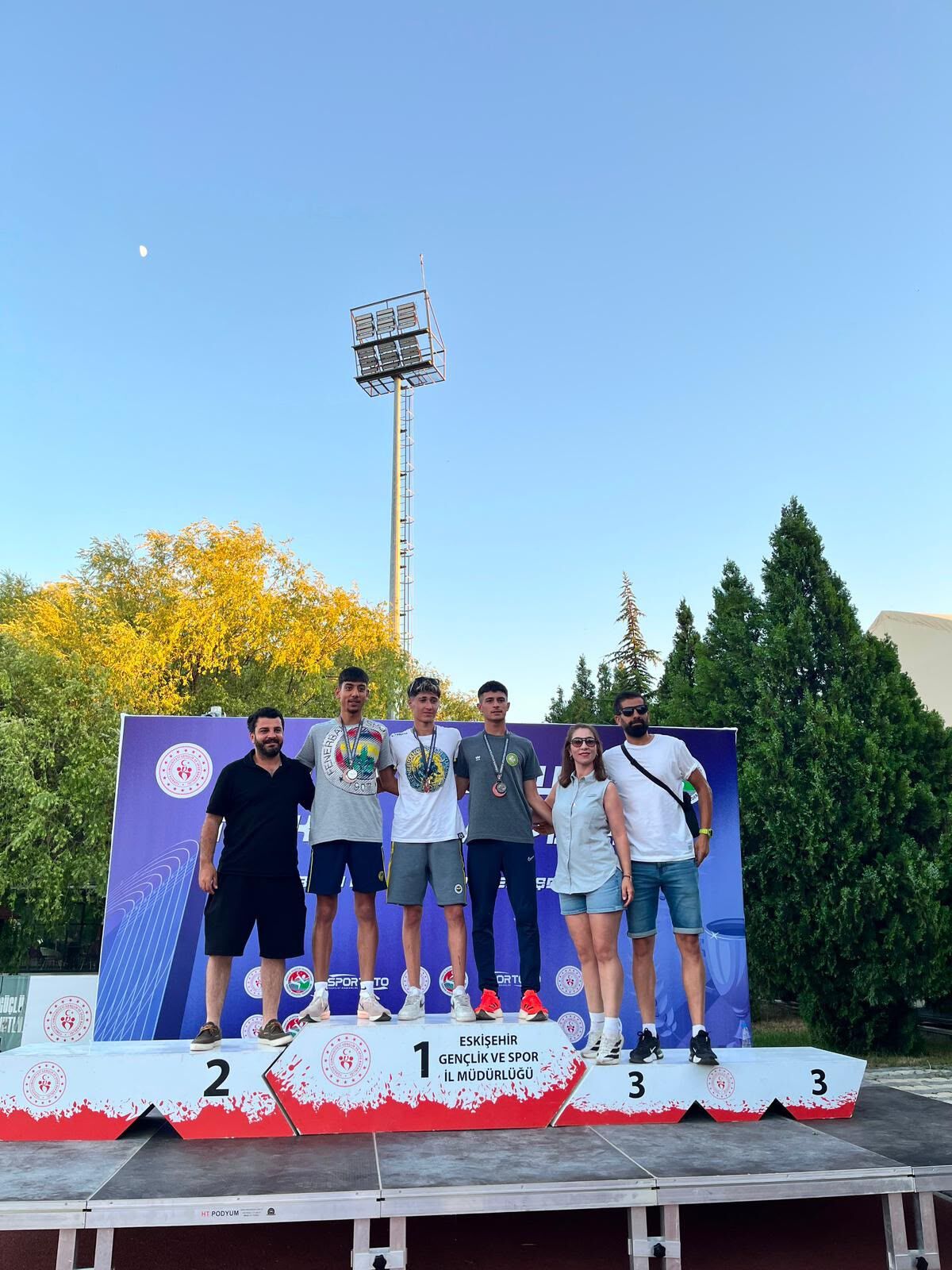 Manisa BBSK Atletizmde Madalyaları Topladı
