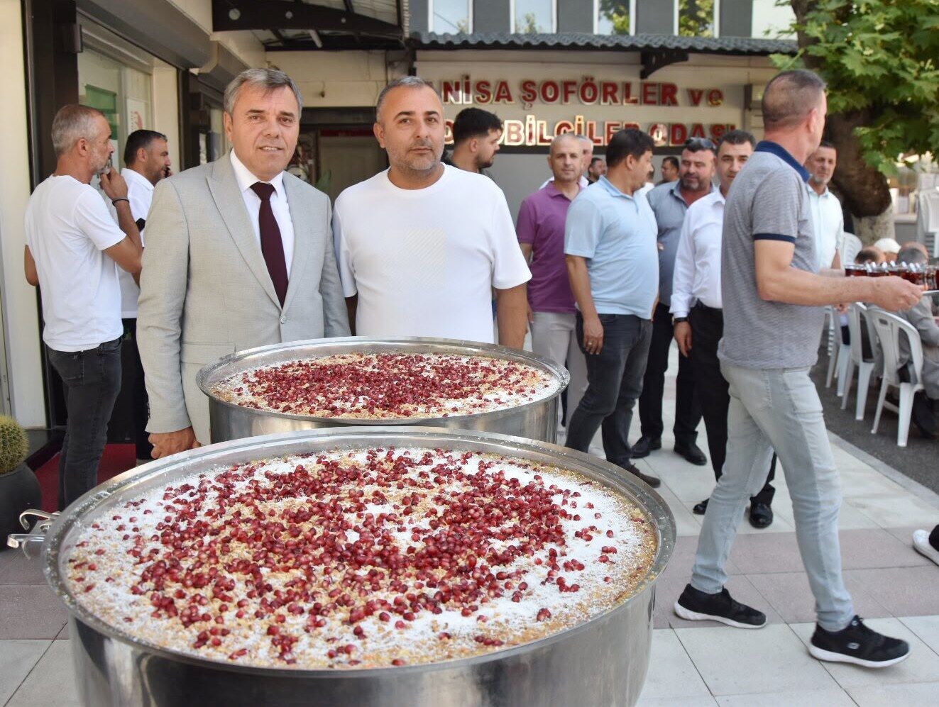 Manisa Protokolü Şoförler Odası'nın Aşure Hayrında Bir Araya Geldi-1