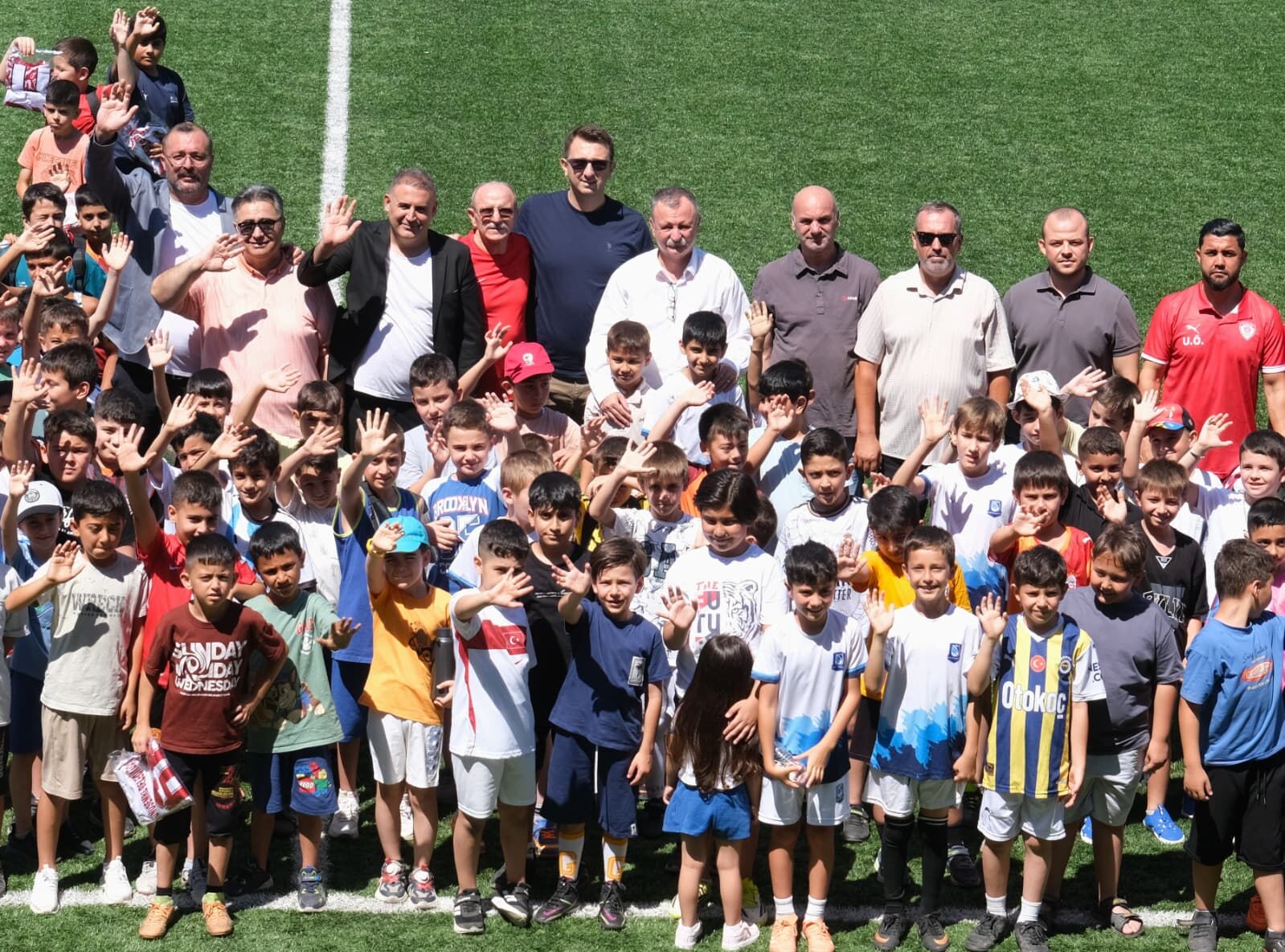 Manisa'da yaz spor okulları coşkuyla başladı
