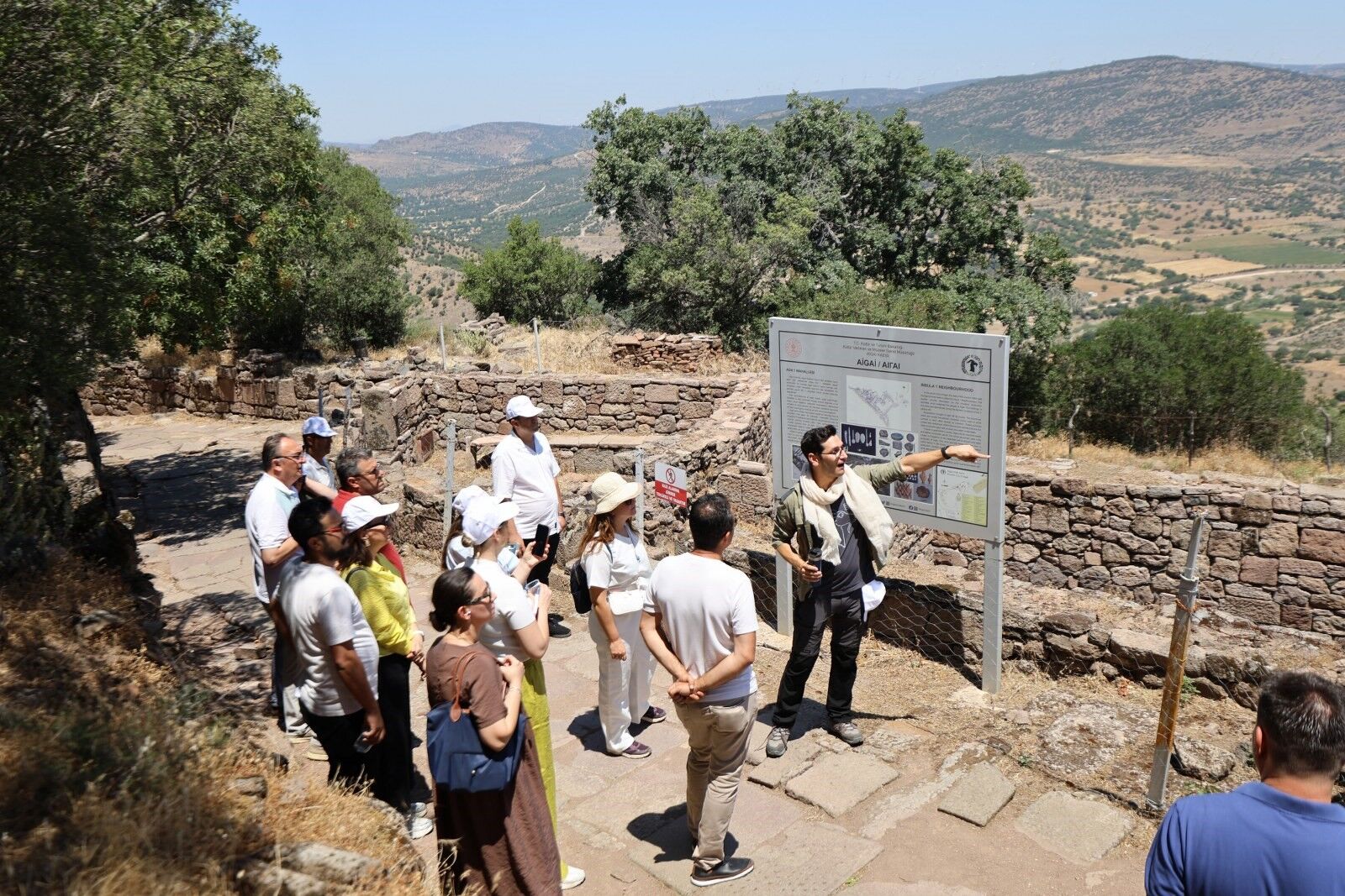 Yunusemre'nin Turizm Potansiyeli Tanıtıldı (5)
