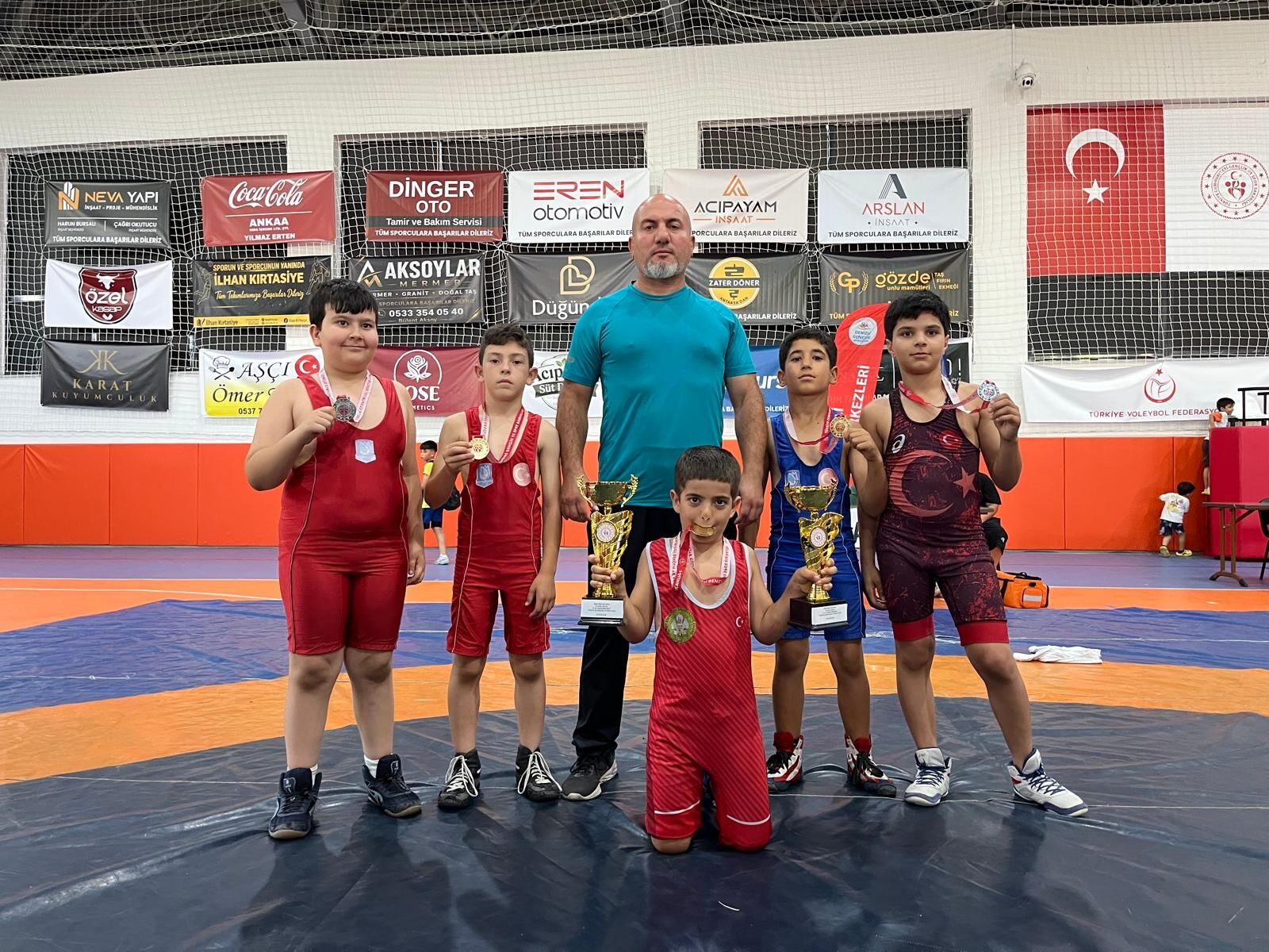 Yunusemreli Genç Güreşçiler Denizli'de Minderi Titretti! Manisa'ya Madalya Yağmuru