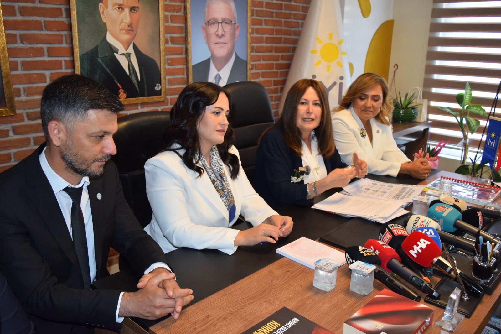 İYİ Partili Şenol Sunat’tan sert mesajlar: “Tüm bunlar Manisa'ya reva mı?