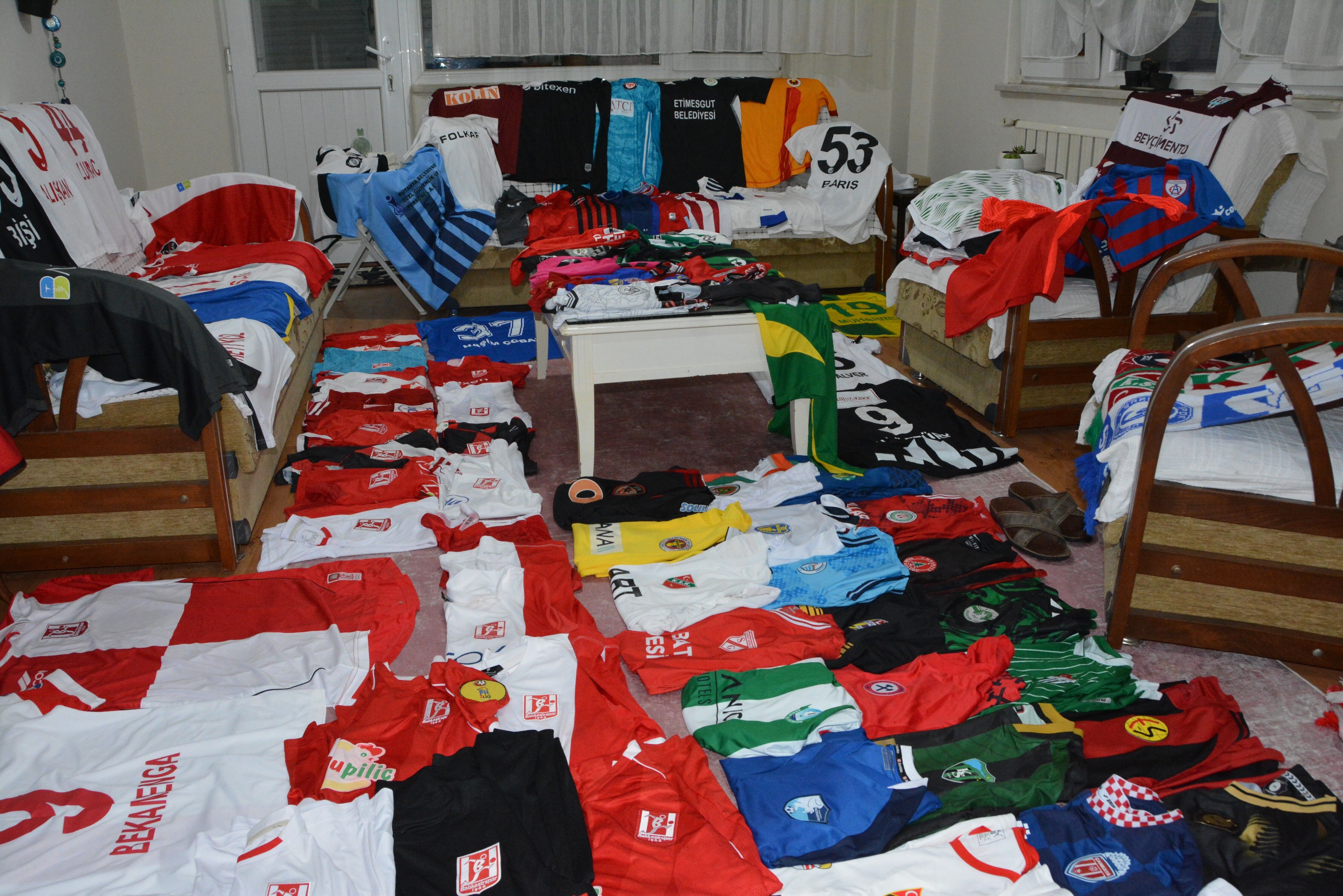 300 Formalık Koleksiyonu Dikkat Çekiyo (2)