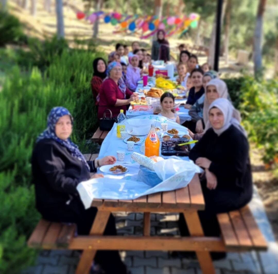 Sarıgöl'de minik öğrenciler yıl sonu pikniğinde buluştu