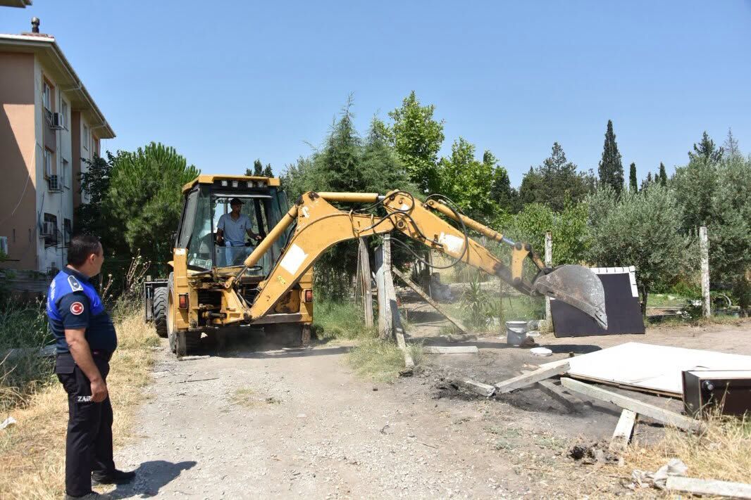 Manisa'da kaçak yapılara geçit yok!-1