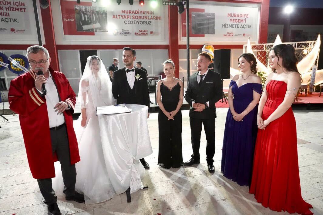 Manisa'da CHP camiasını buluşturan mutlu gün!