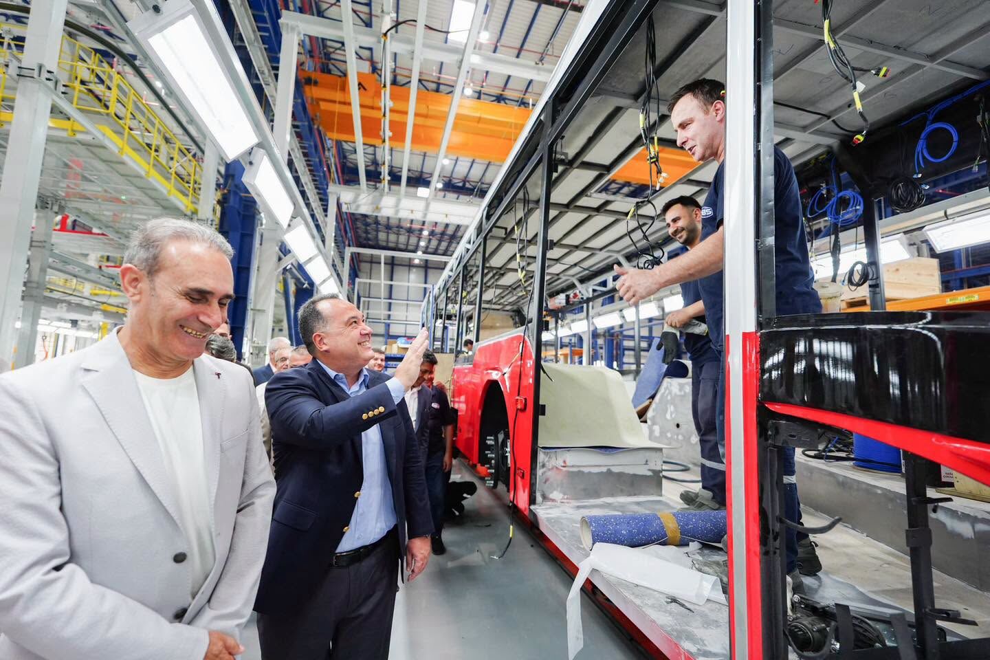 Manisa'da toplu taşıma filosuna 15 yeni otobüs eklendi!