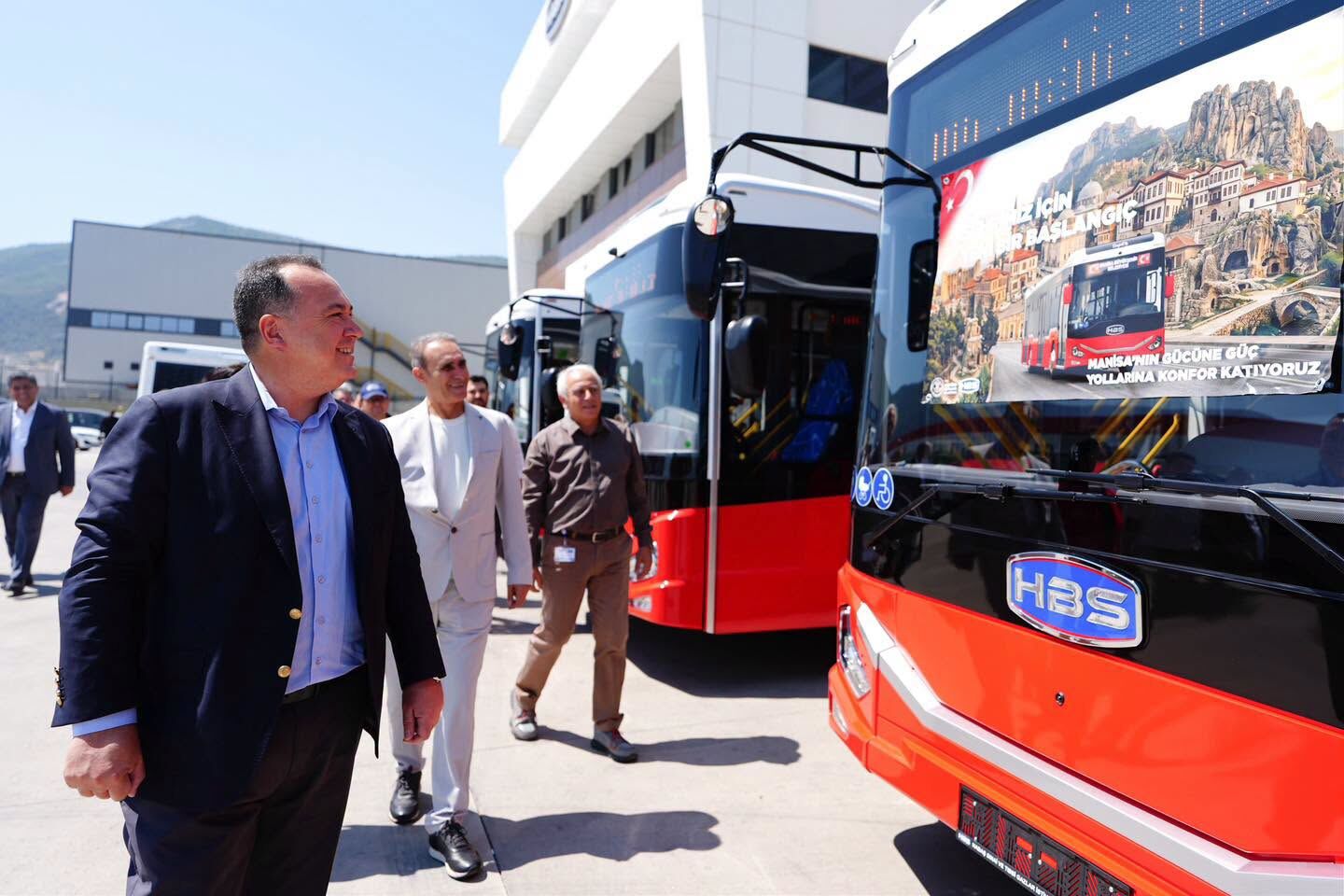 Manisa'da toplu taşıma filosuna 15 yeni otobüs eklendi!-1