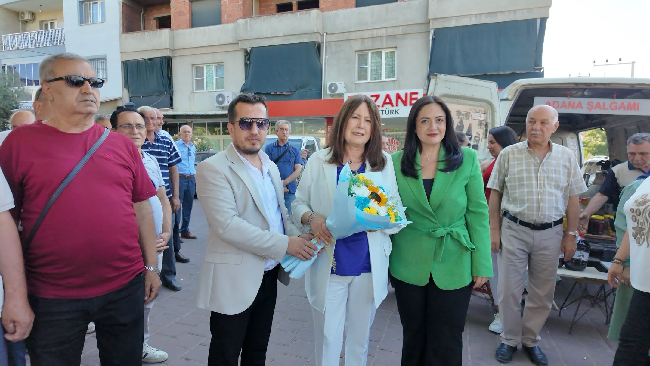 Şenol Sunat Turgutlu'da Pazar Esnafı ve Vatandaşla Buluştu-1
