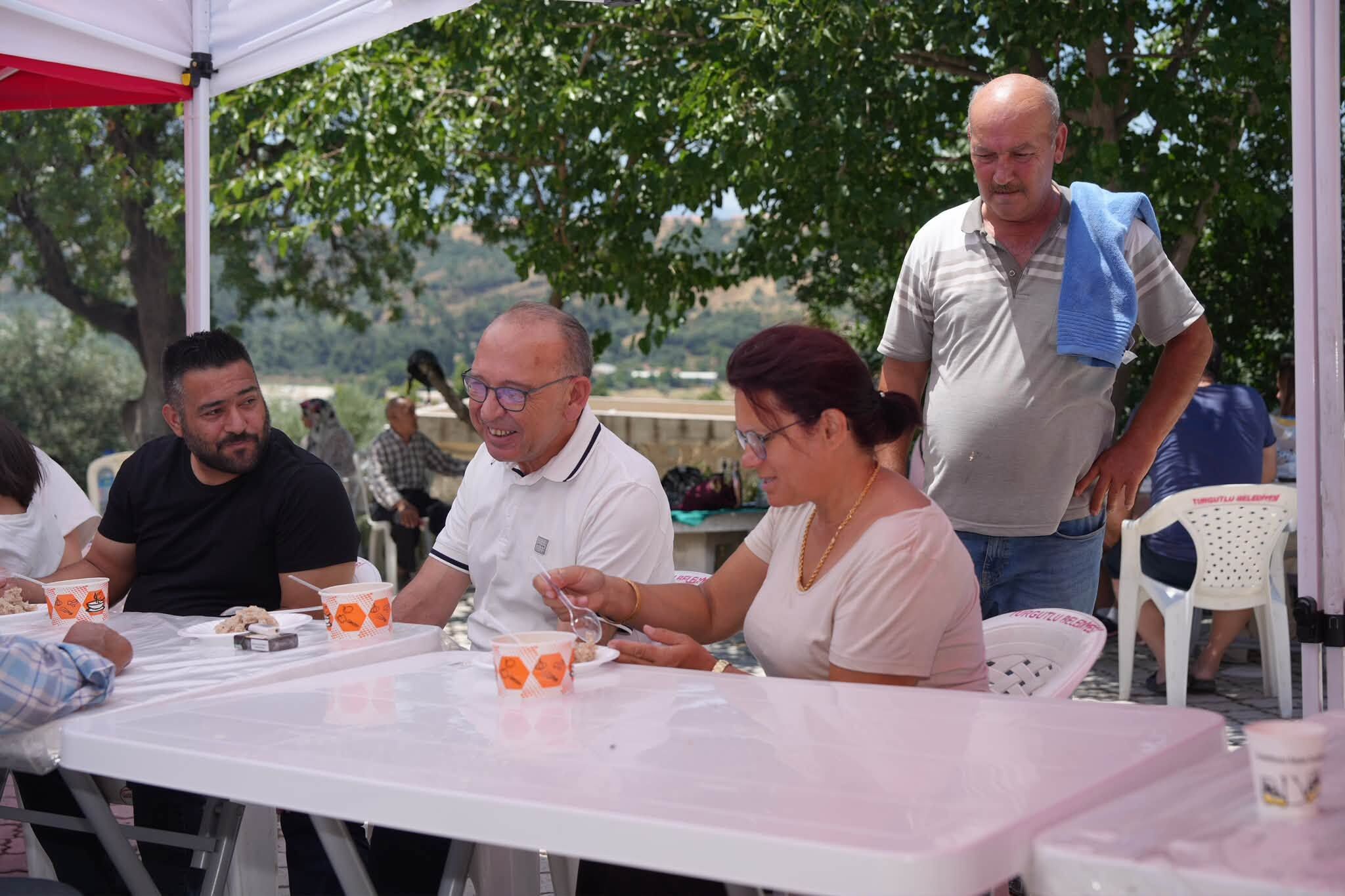 Başkan Çetin Akın, Irlamaz Mahallesi'nde Aşure Hayrına Katıldı