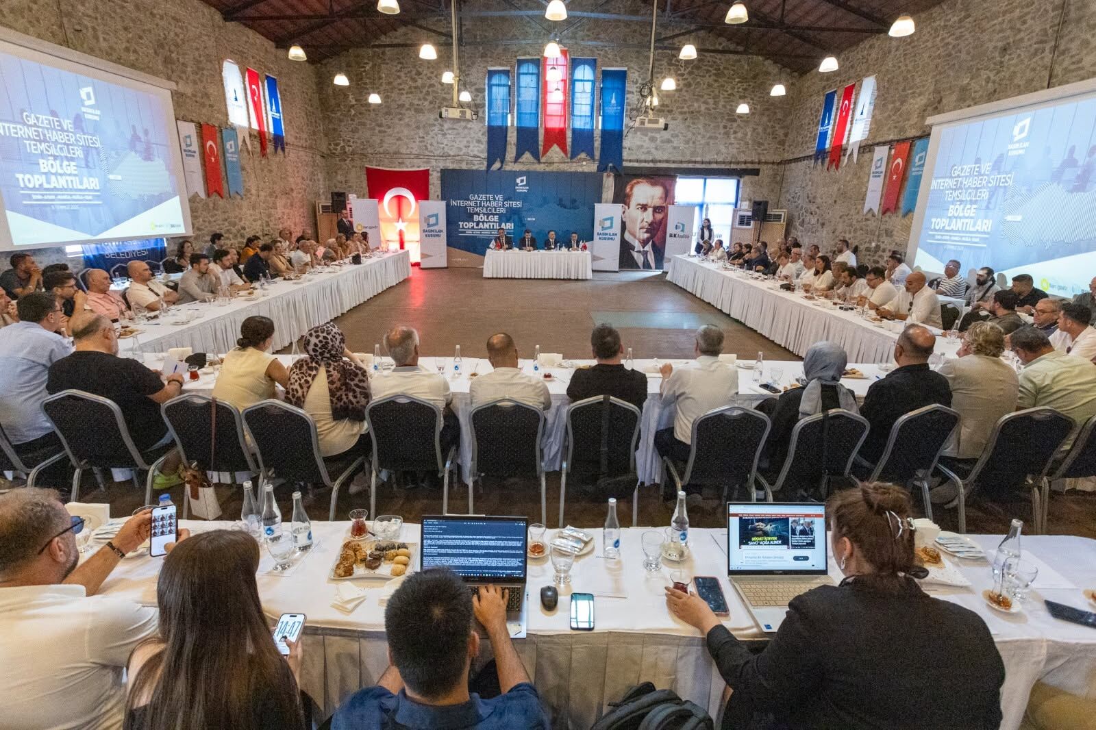 Dijitalleşen Medyada Yeni Dönem: Basın İlan Kurumu Ege Bölgesi'ni İzmir'de Buluşturdu-.2.3