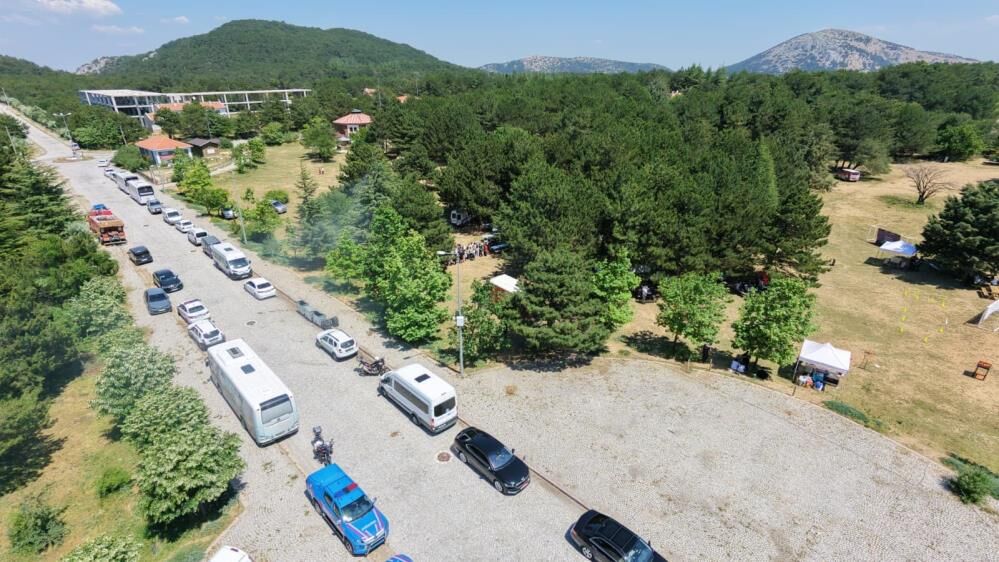 Manisa'da koruyucu aileler ve çocuklar aynı sofrada buluştu-1