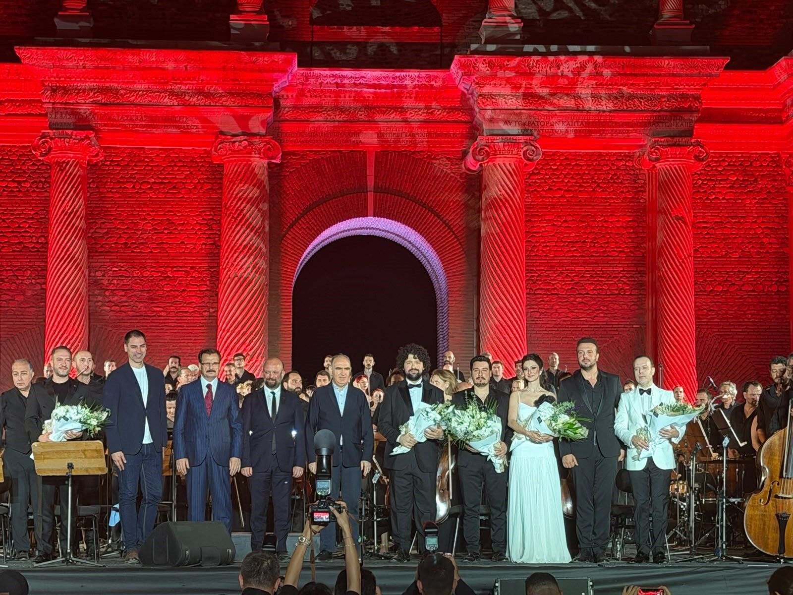 Manisa'da tarihi gece: 'Carmina Burana' Sardes'i büyüledi!-2