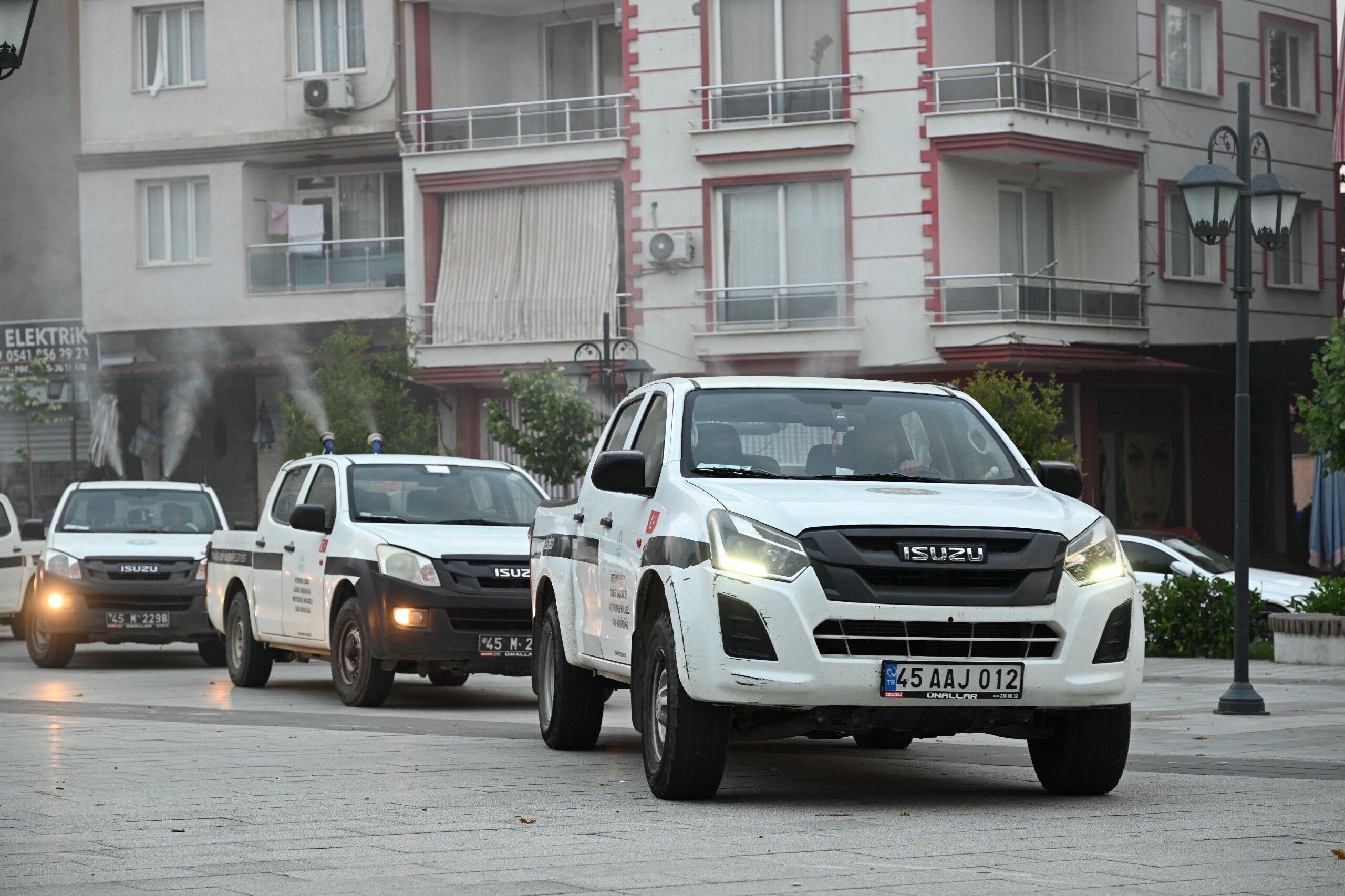 Büyükşehir ekipleri Sarıgöl’de sahada: 35 mahalle ilaçlandı