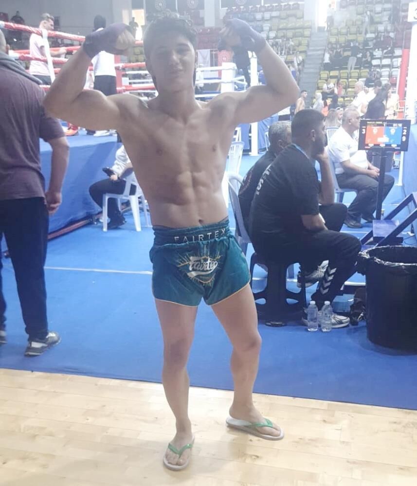 Salihlili sporcu Bolu'da altın madalya kazandı!-1
