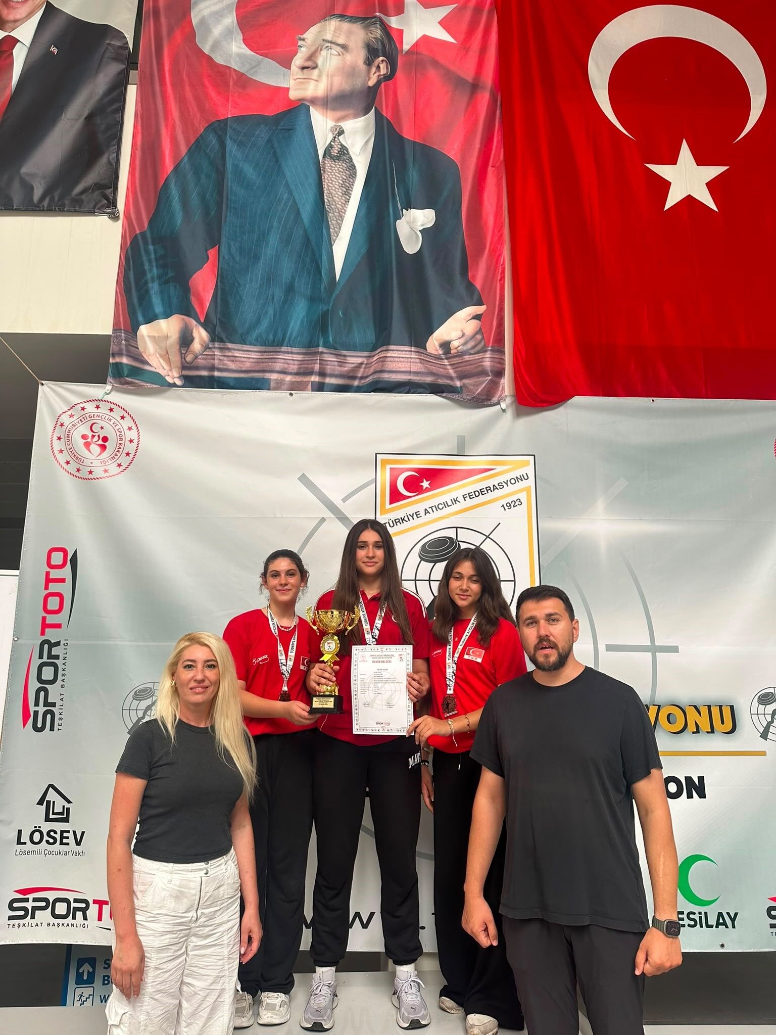 Manisalı sporculardan tarihi başarı-1