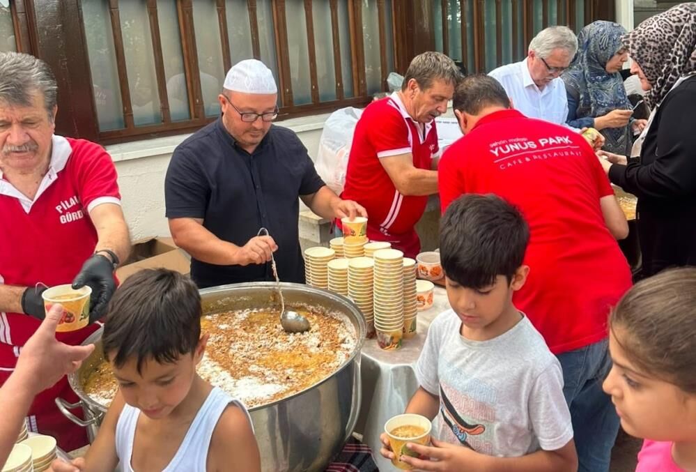 Manisa'da 663 Yıllık Gelenek: Haki Baba ve Dervişleri Dualarla Anıldı