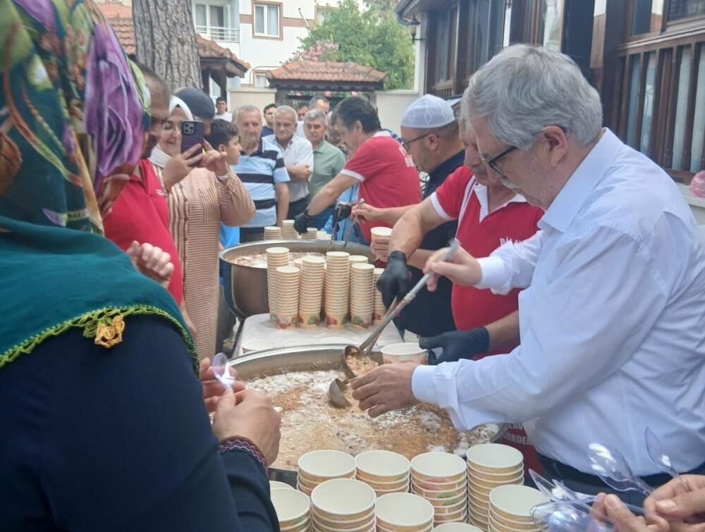 Manisa'da 663 Yıllık Gelenek: Haki Baba ve Dervişleri Dualarla Anıldı-2