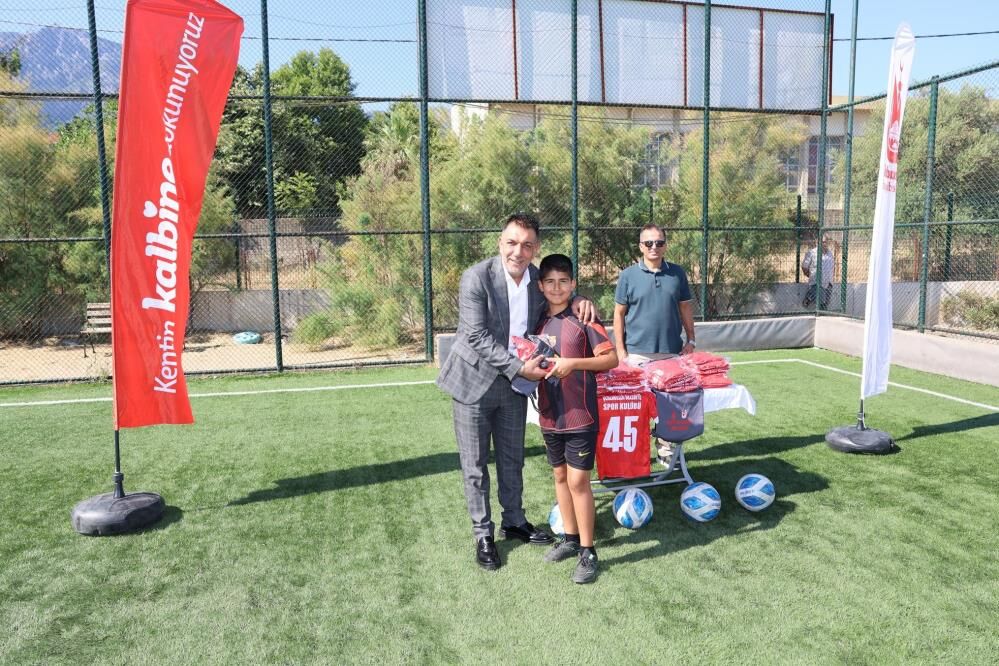 Şehzadeler'de yaz futbol kursları başladı!
