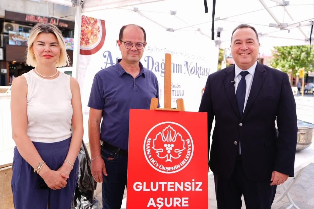 Manisa Büyükşehir'den bir ilk: 500 kişilik glütensiz aşure dağıtıldı!