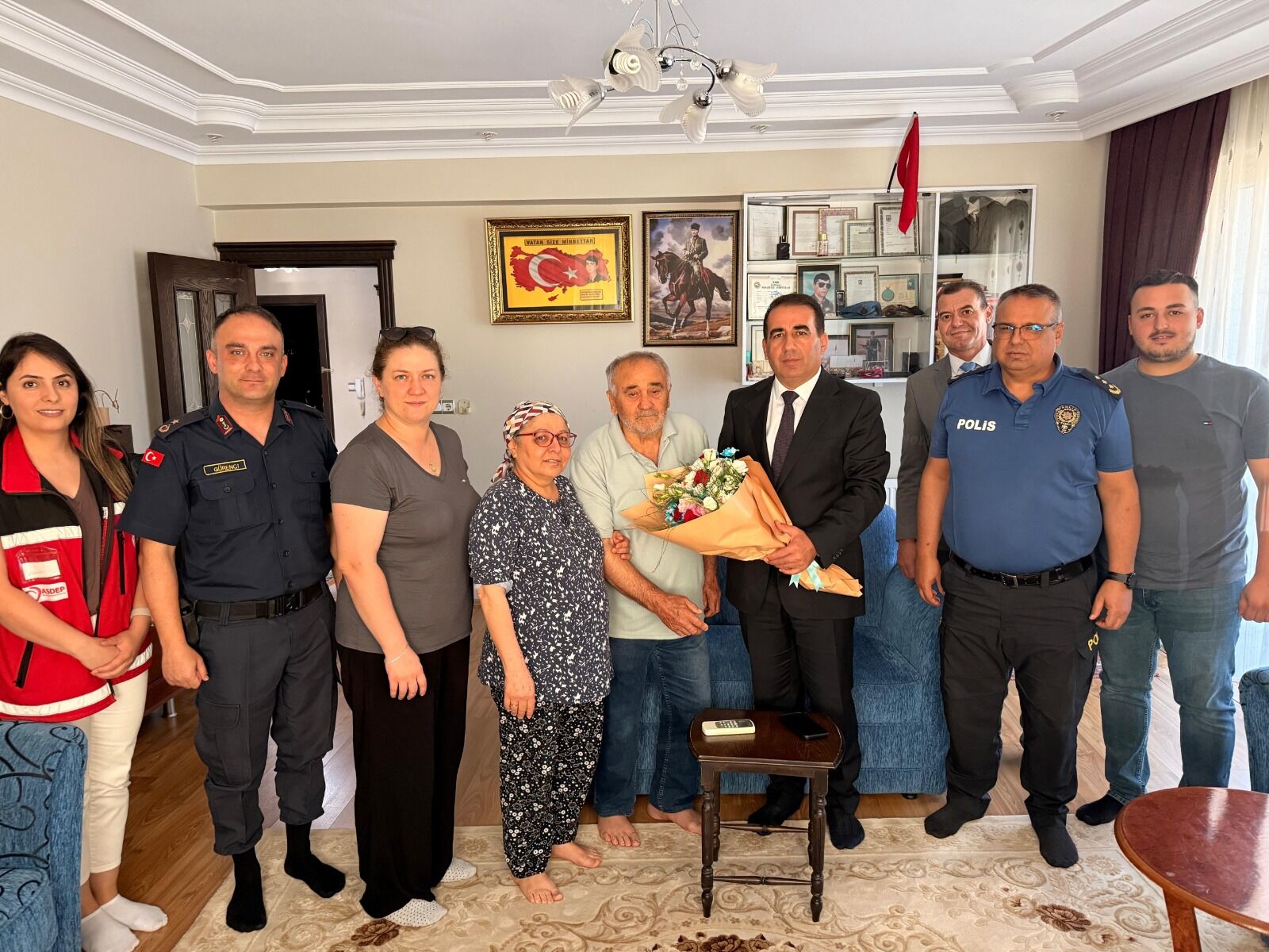 Alaşehir’in yeni Kaymakamı Öter’den şehit ailesine vefa ziyareti