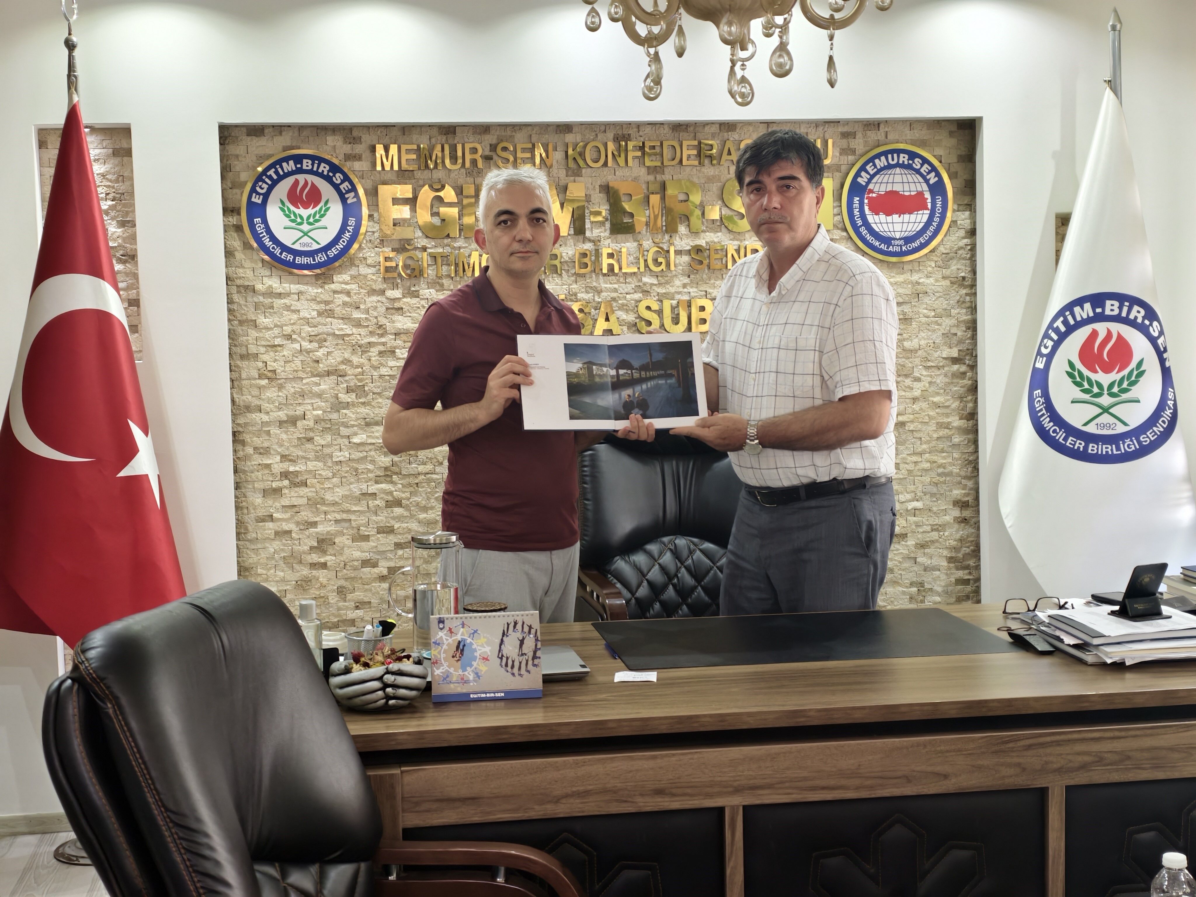 Manisa'ya Fotoğraf Alanında Türkiye Birinciliği Geldi-1