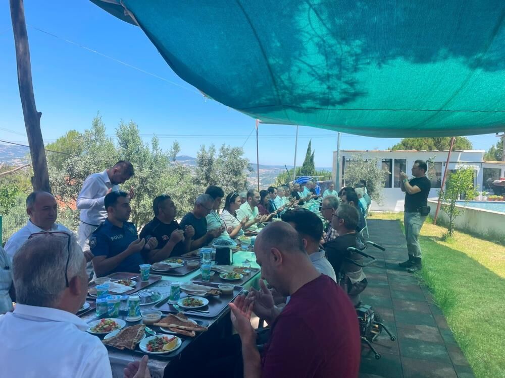 15 TEMMUZ ŞEHiTLERi ANILDI!-1