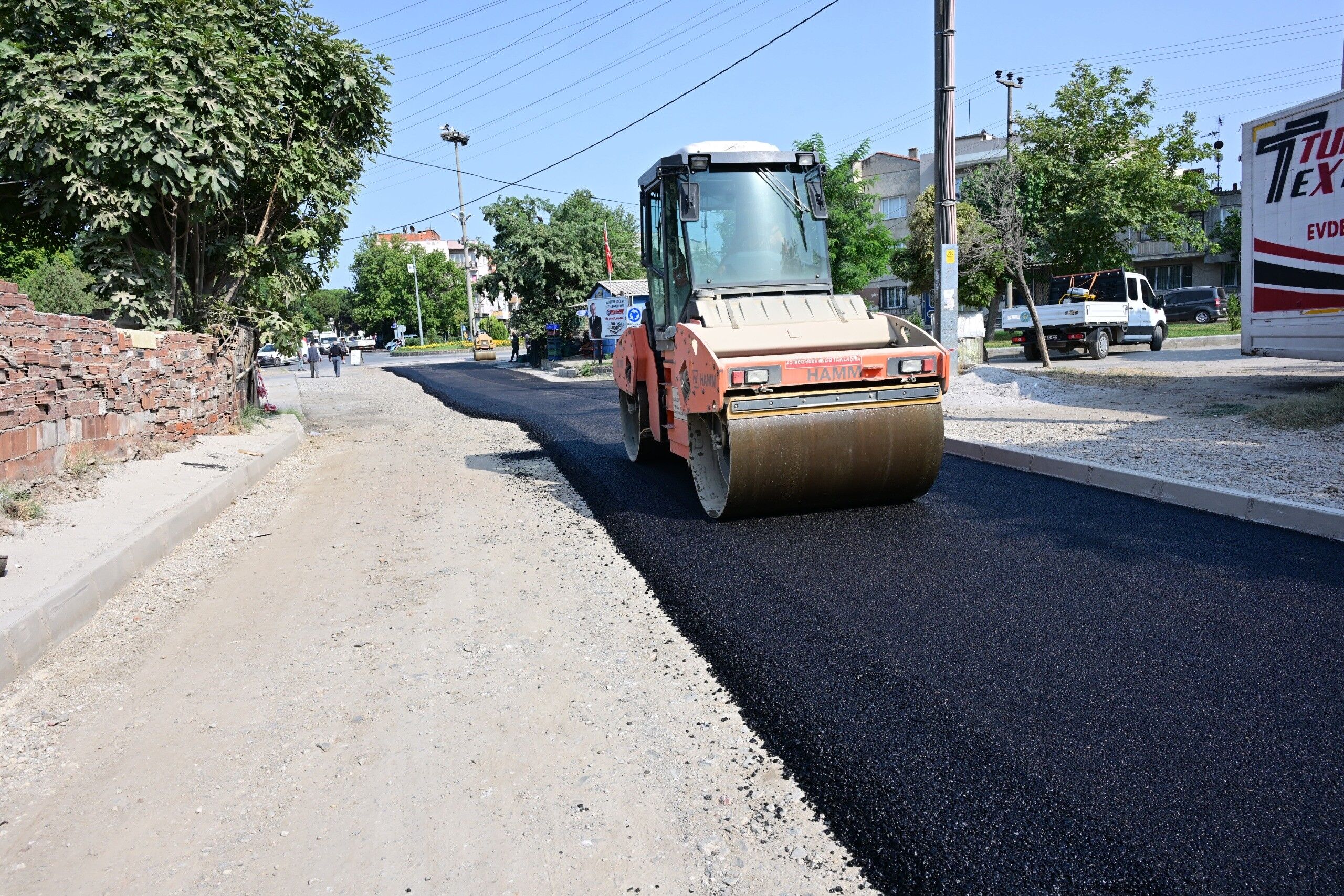 Turgutlu'da asfalt mesaisi sürüyor!-.1