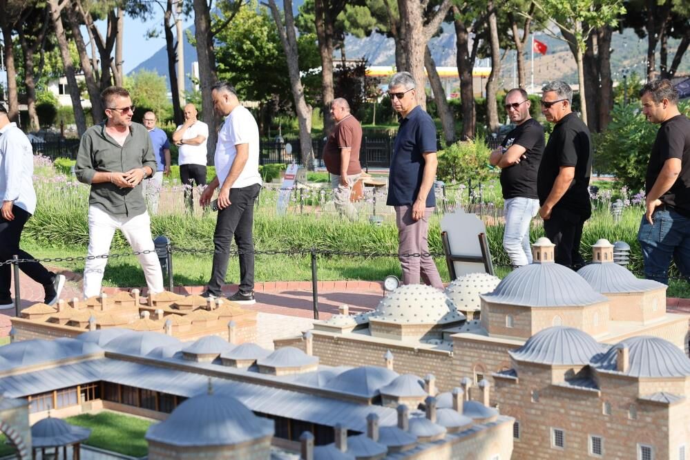 Öğretmenevi Müdürlerinden Şehzadelerpark’a tam not