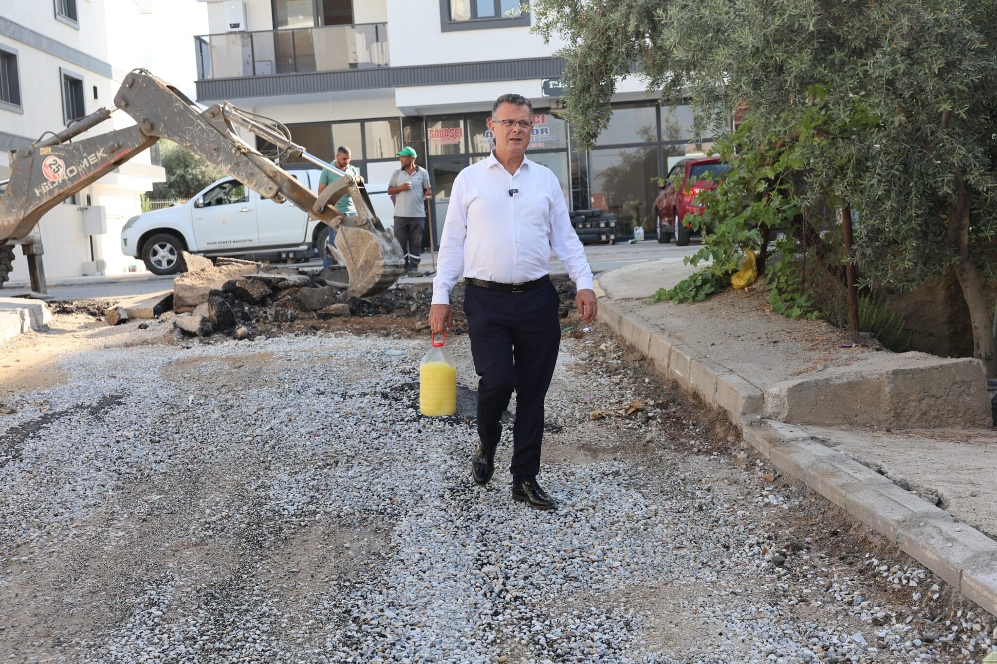 Başkan Öküzcüoğlu'ndan Işçilere Jest (2)