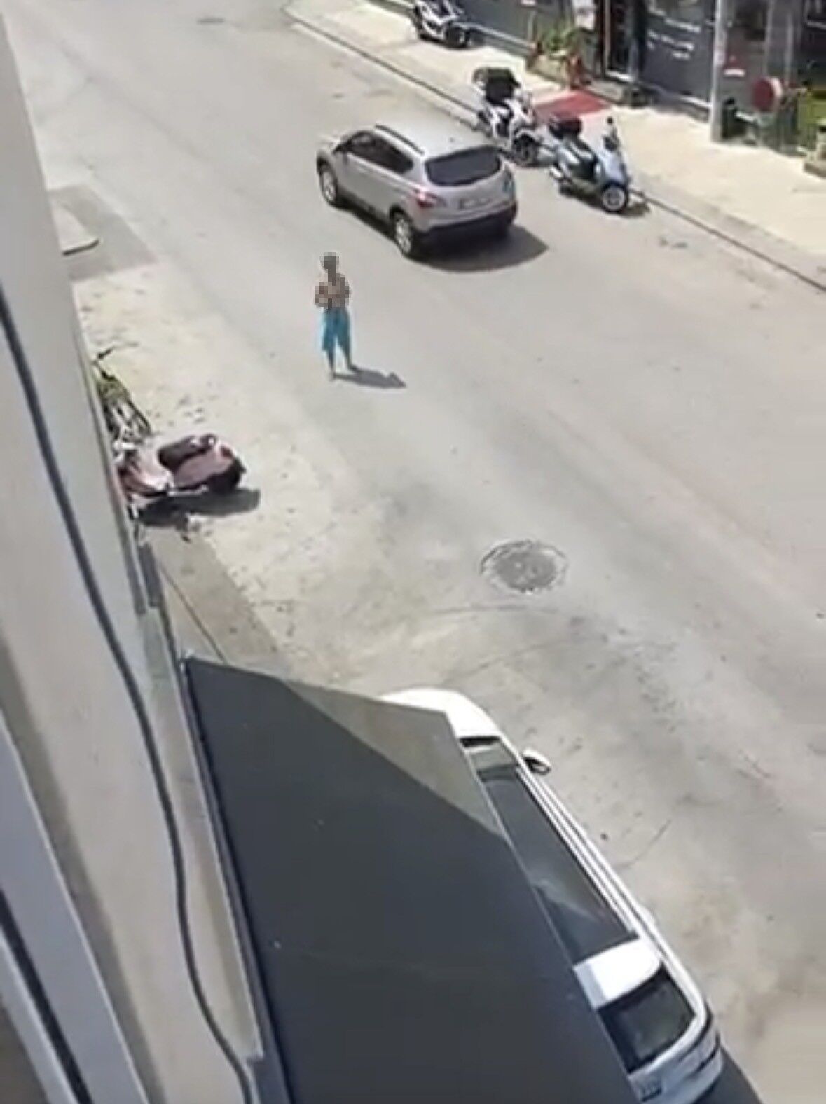 Denizli'de Hareketli Dakikalar 3. Kattan Atlayarak Canına Kıydı! (2)