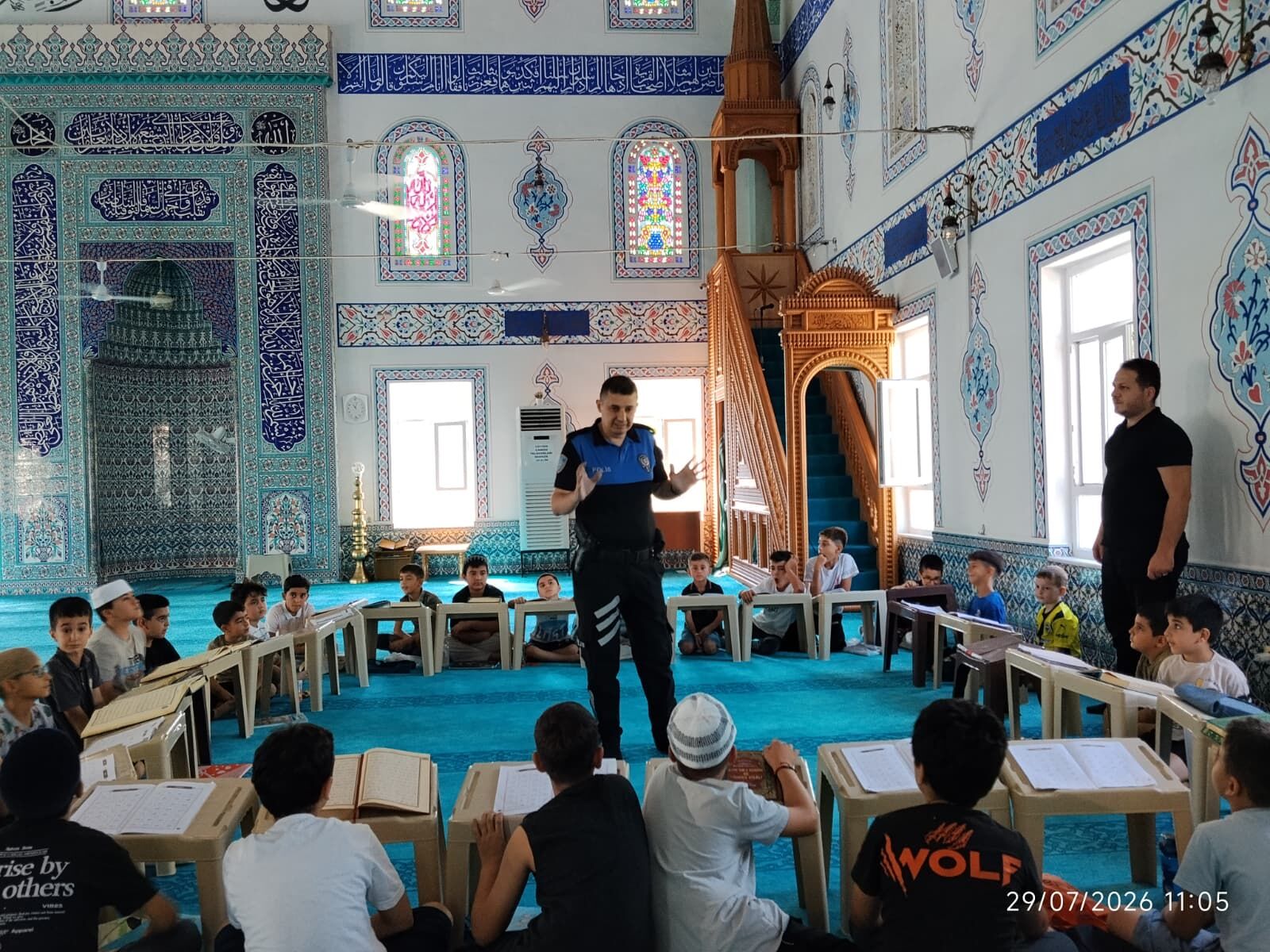 Emniyetten Minik Yüreklere Anlamlı Seminer Şehzadeler’de Çocuklar Bilinçlendirildi (3)
