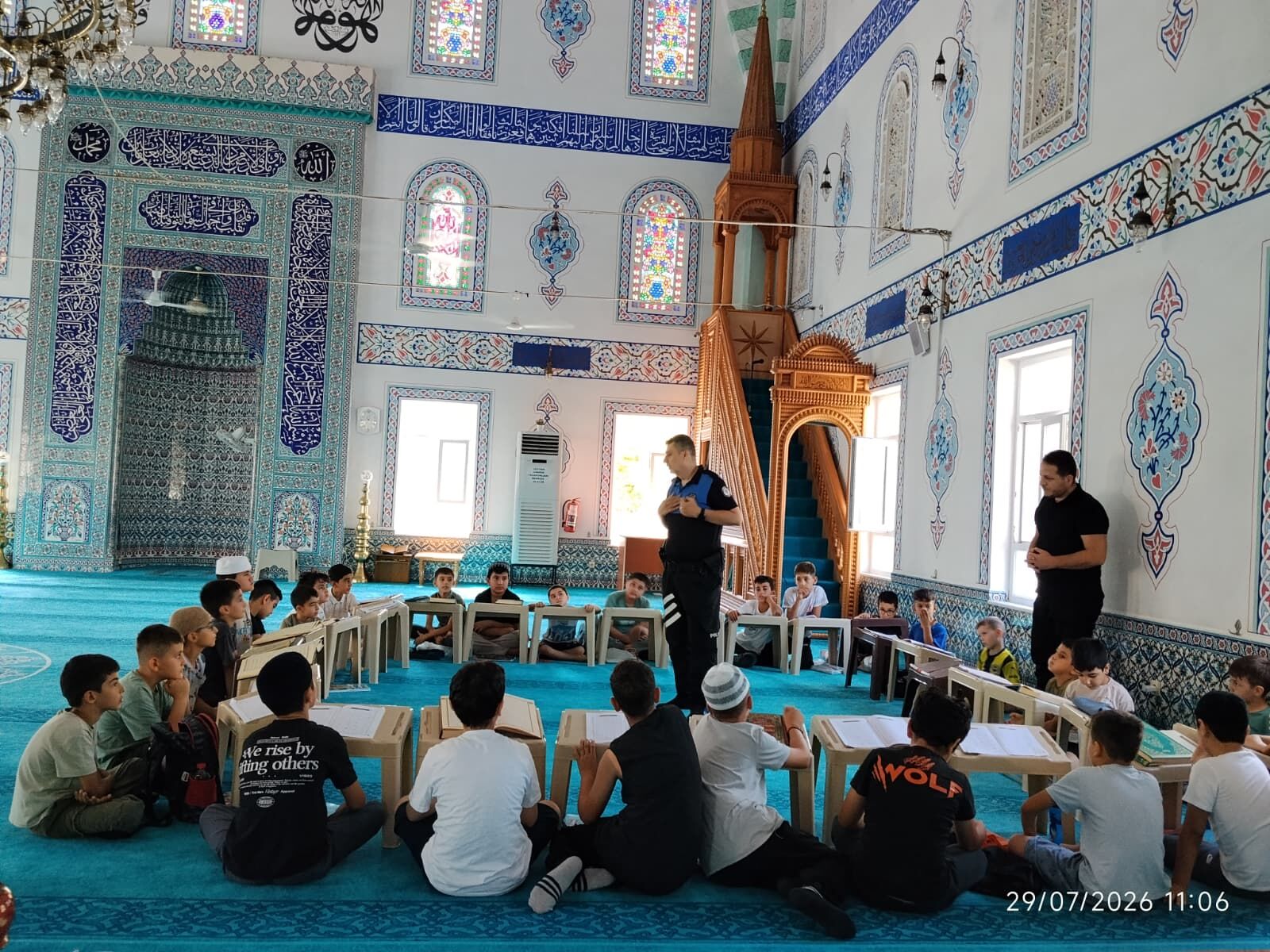 Emniyetten Minik Yüreklere Anlamlı Seminer Şehzadeler’de Çocuklar Bilinçlendirildi (7)
