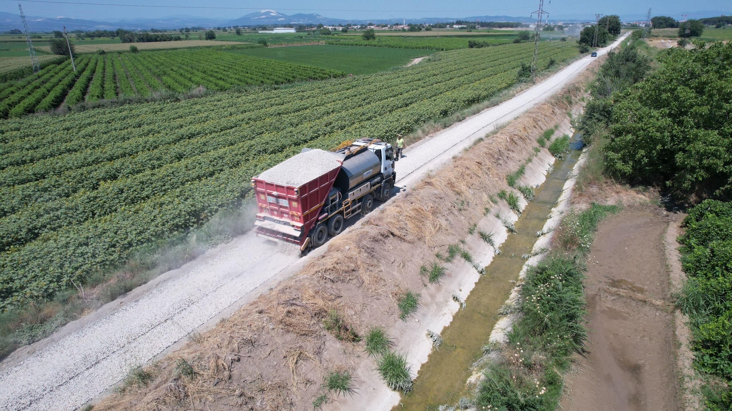 Manisa'da Çiftçilerin Yol Çilesi Sona Eriyor (3)