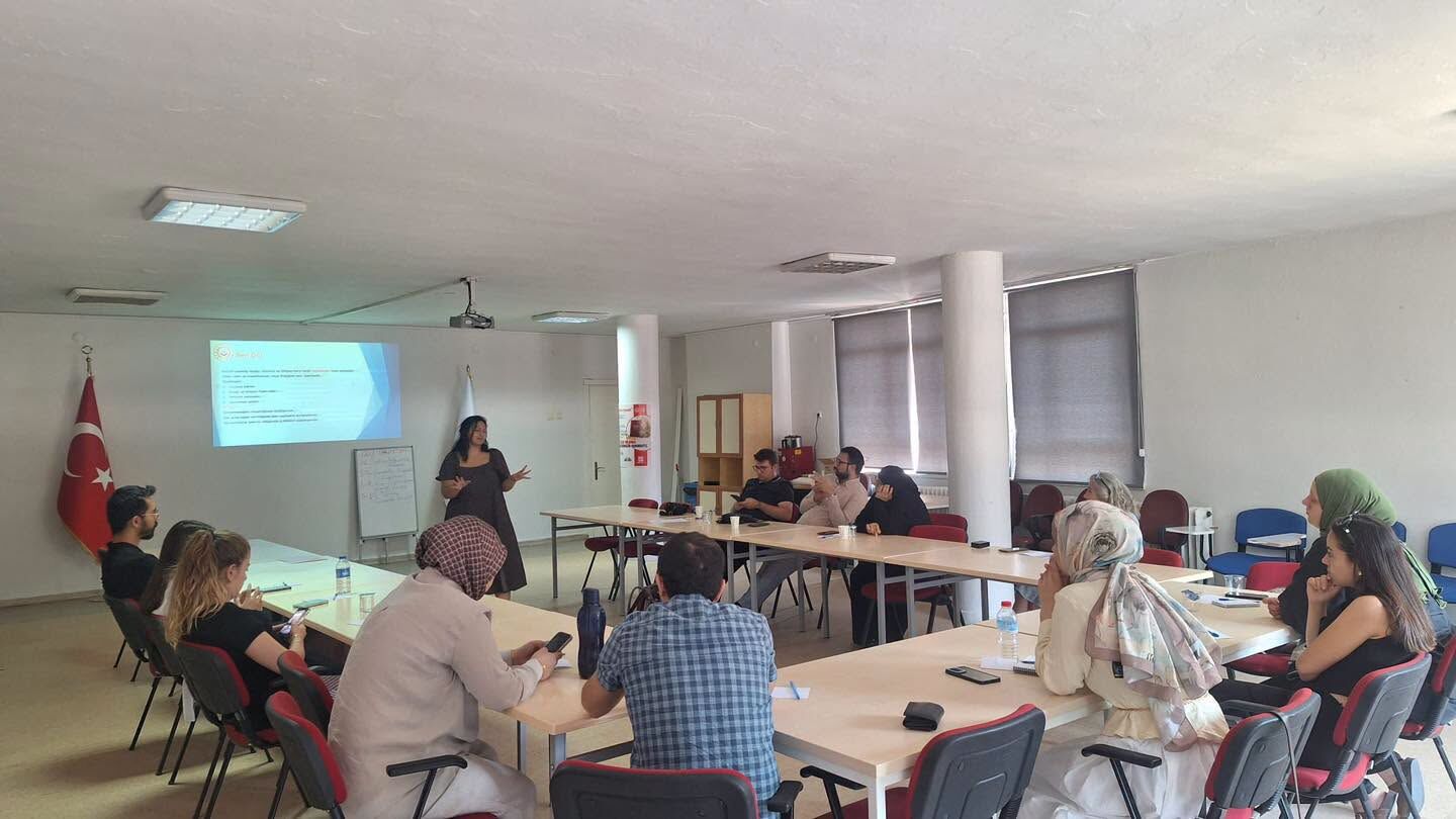 Manisa'da Personele “Aile Eğitimi Ve İletişimi” Eğitimi (1)