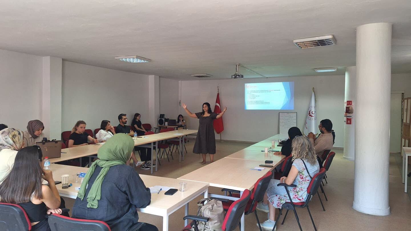 Manisa'da Personele “Aile Eğitimi Ve İletişimi” Eğitimi (2)