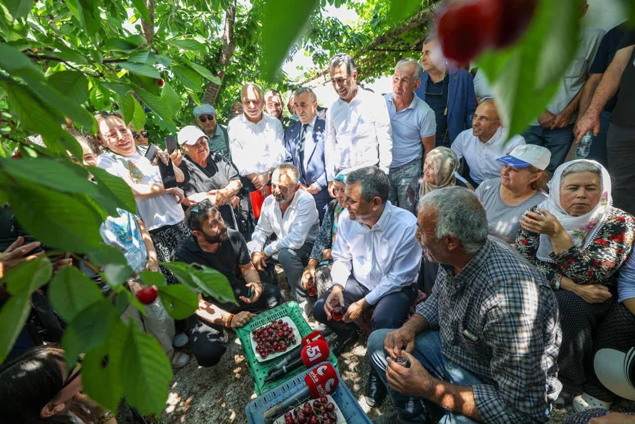 Özel, Çiftçi Ve Vatandaşlarla Bir Araya Geldi! (4)