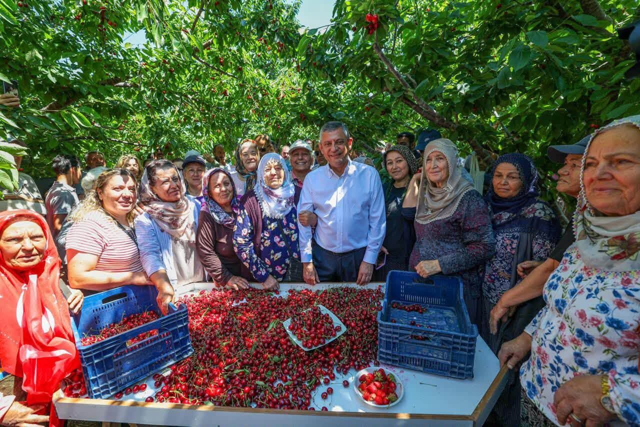 Özel, Çiftçi Ve Vatandaşlarla Bir Araya Geldi! (5)