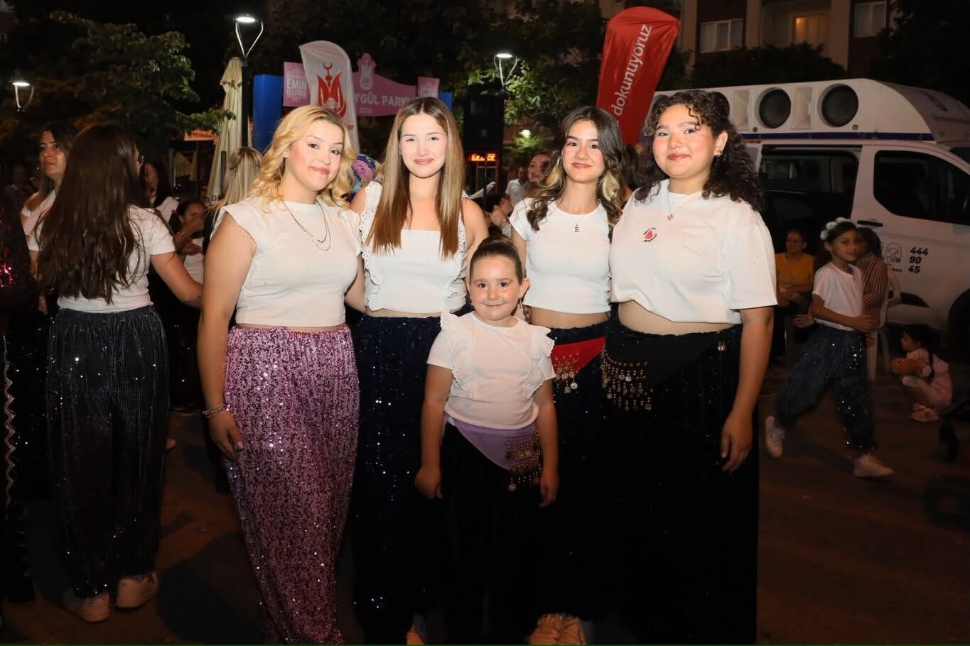 Şehzadeler'de Şalvar Gecesine Yoğun Ilgi! (5)