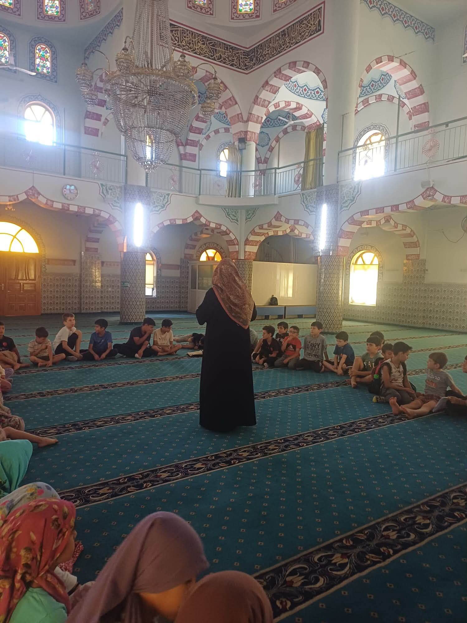 Turgutlu İlçe Müftülüğü'nden Seminer Desteği (1)