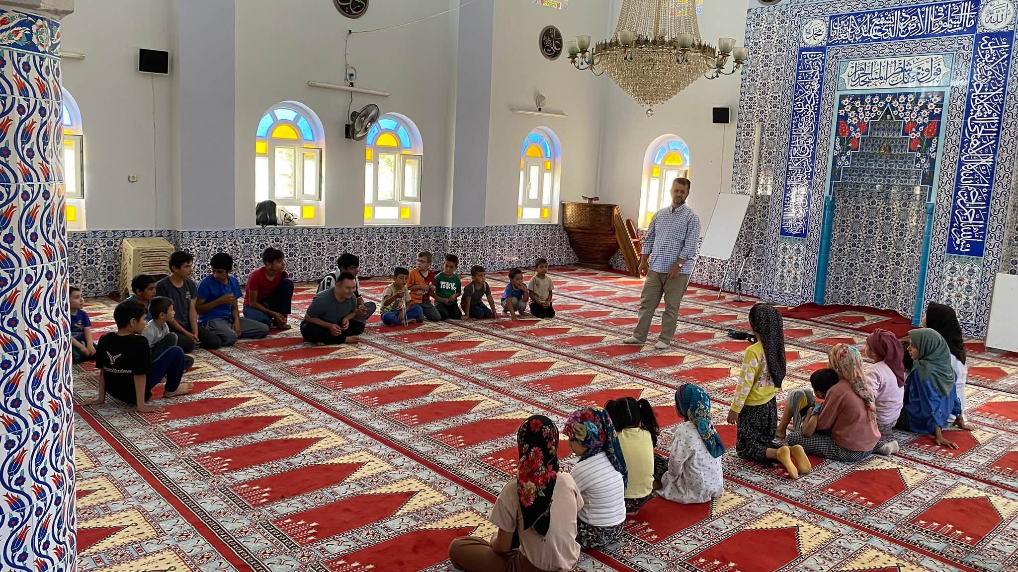 Turgutlu’da Yaz Kur’an Kurslarında Bilinçlendirme Semineri! (1)