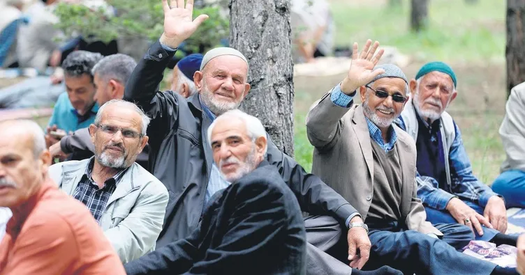 752X395 Turkiyedeki Yaslilar Huzurlu Ve Mutlu 1711133949183