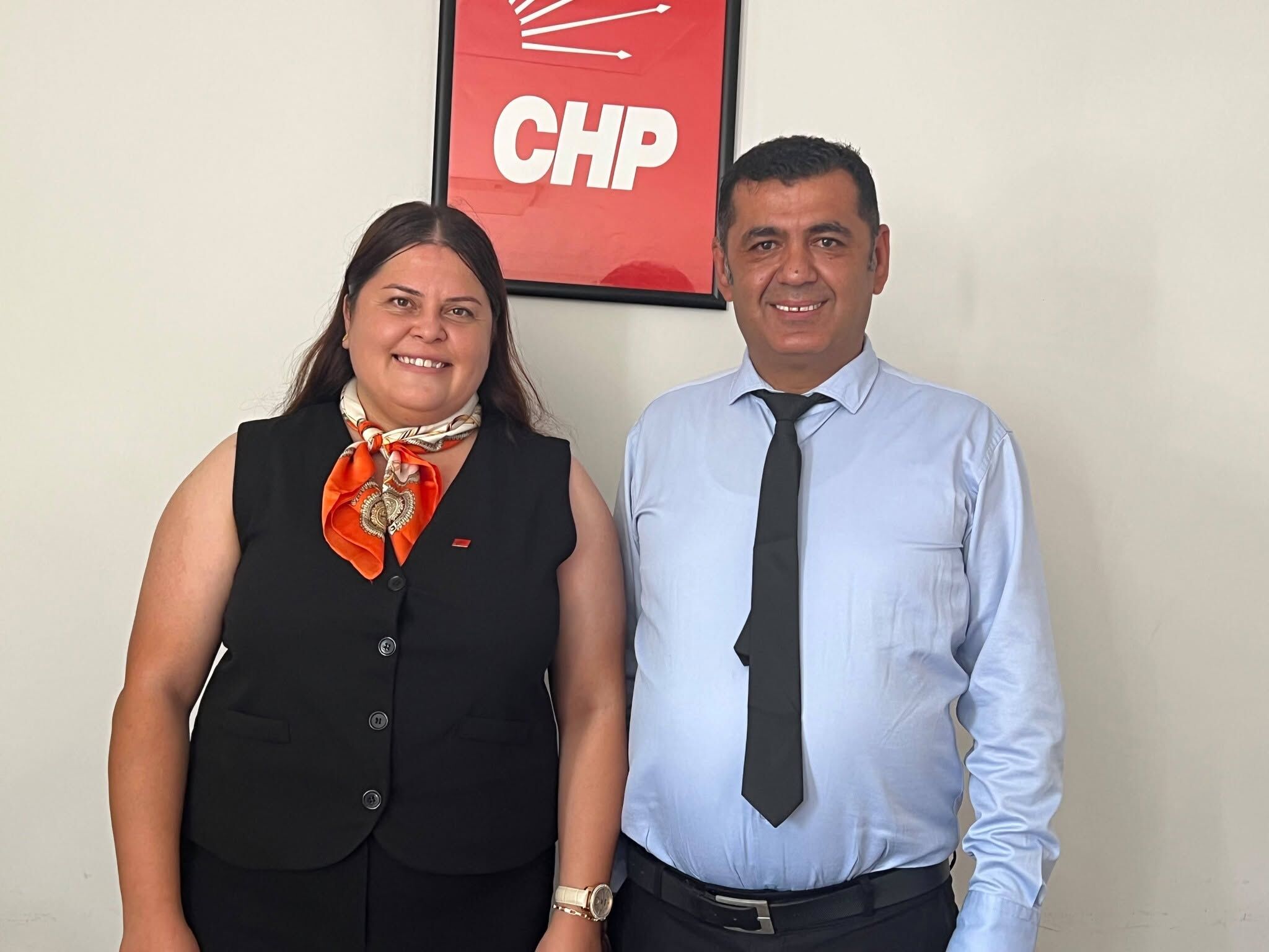 CHP Turgutlu'da Yeni İlçe Başkanı Gülçin Gökçe Oldu!-.1