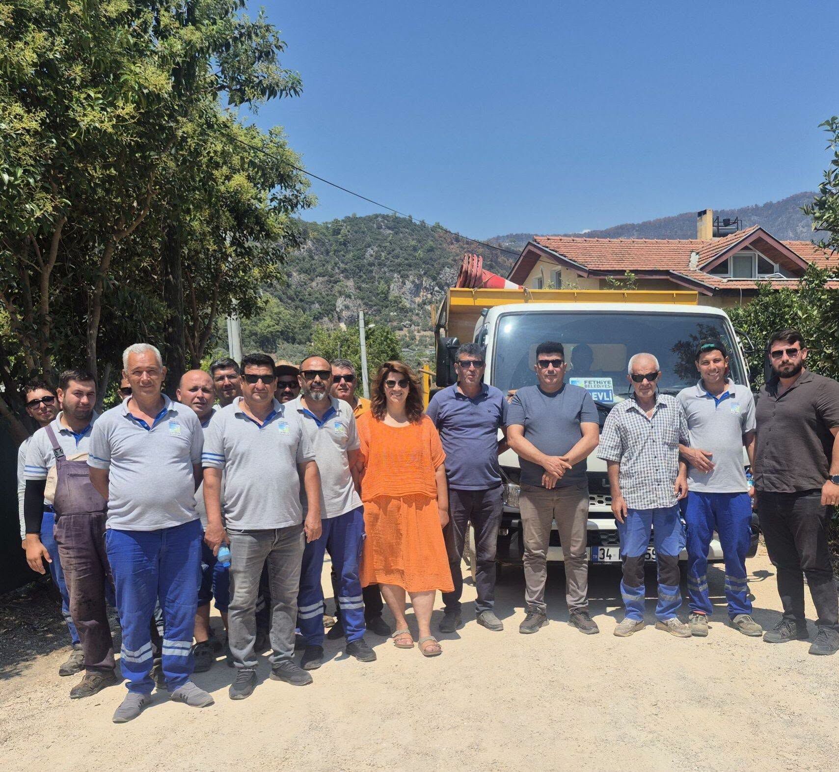 Egeli kadın muhtarın sahadaki performansı dikkat çekiyor-.1