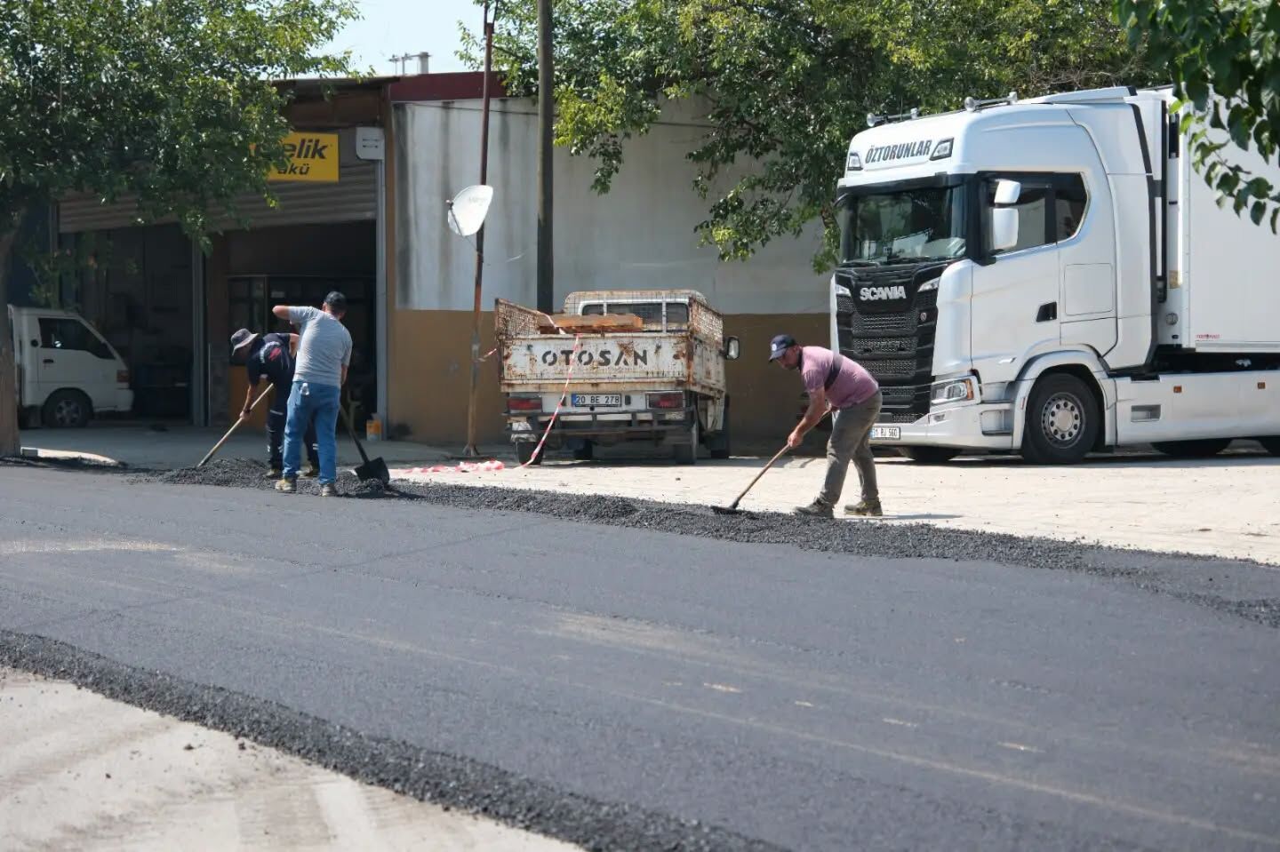 Tahsin Akdeniz yol çalışmalarını yerinde inceledi!-1