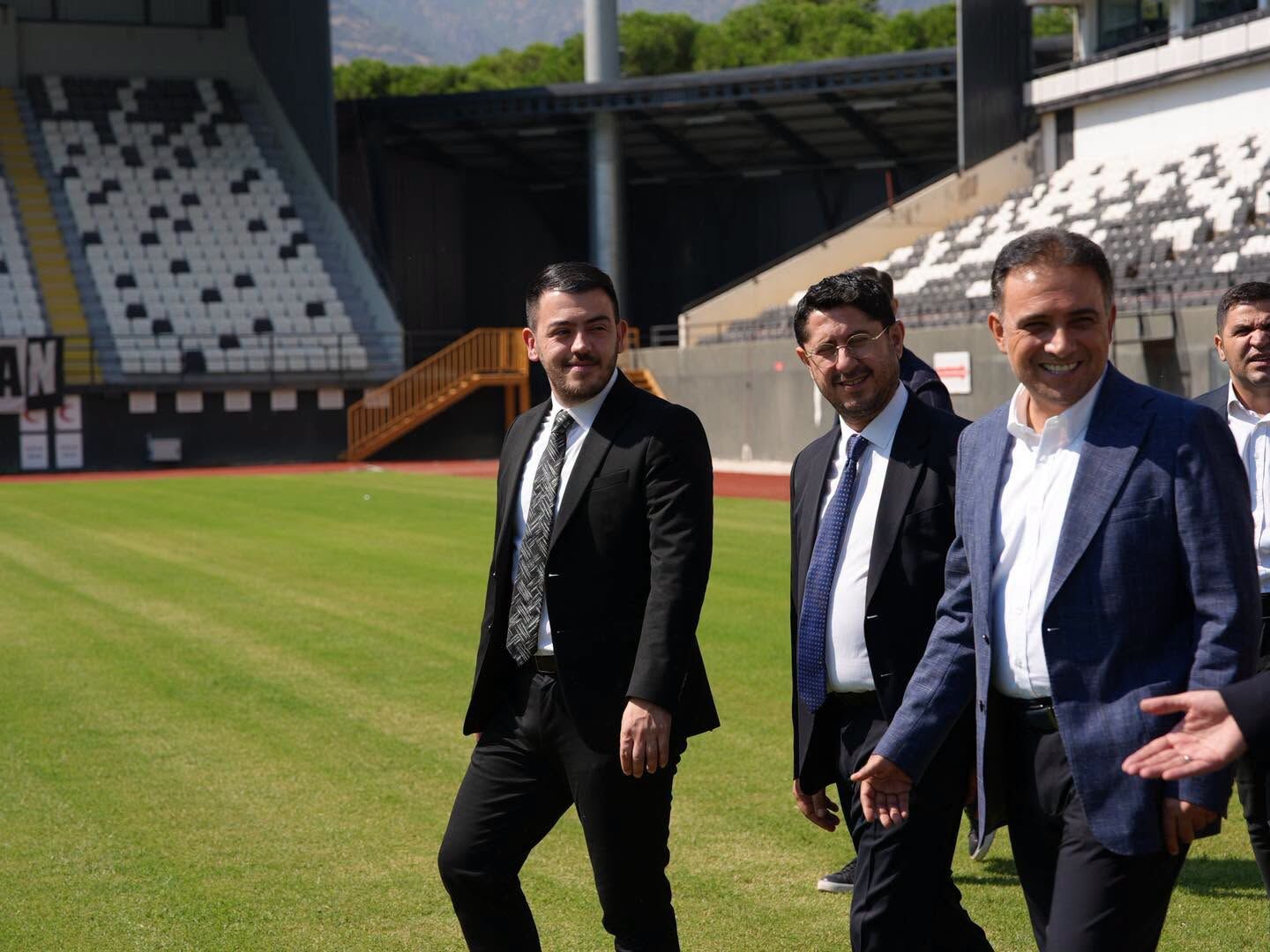 AK Parti Heyetinden Manisa 19 Mayıs Stadyumu’nda saha incelemesi!