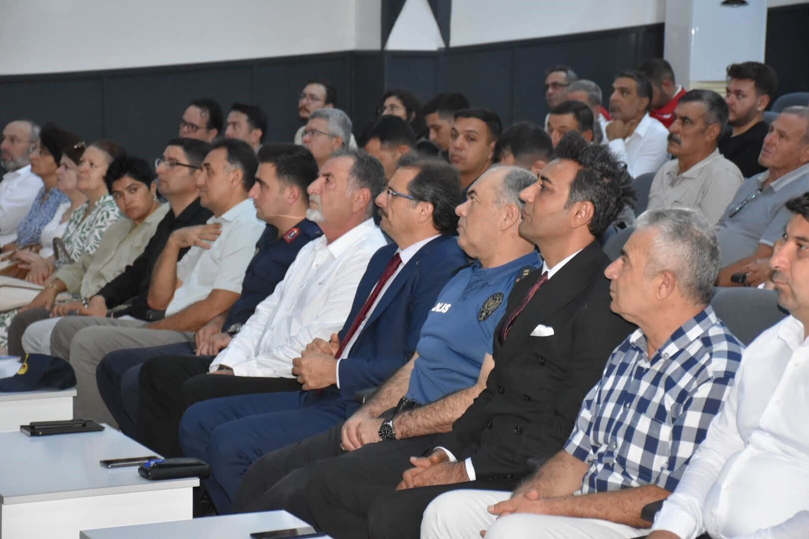 Salihli'de muhtarlar orman yangını riskine karşı toplandı-.4.1