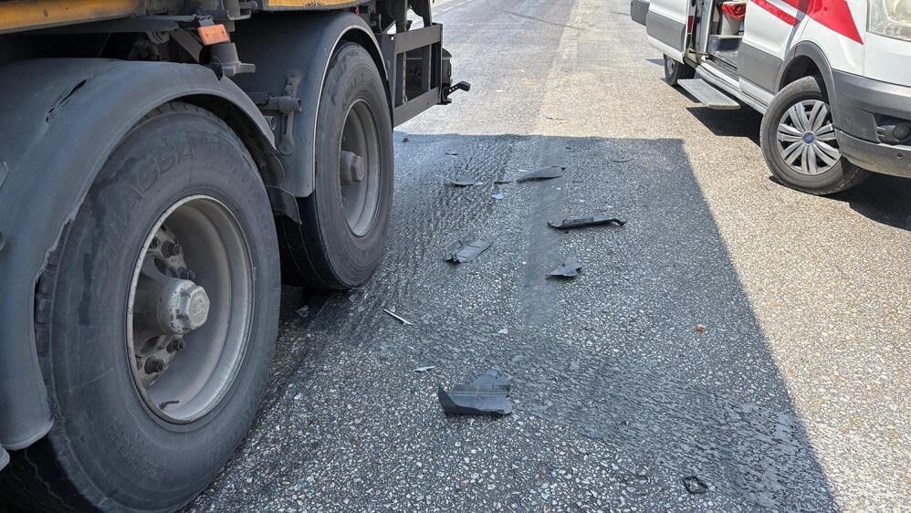 Manisa'da kavşakta korkutan kaza: 1 yaralı