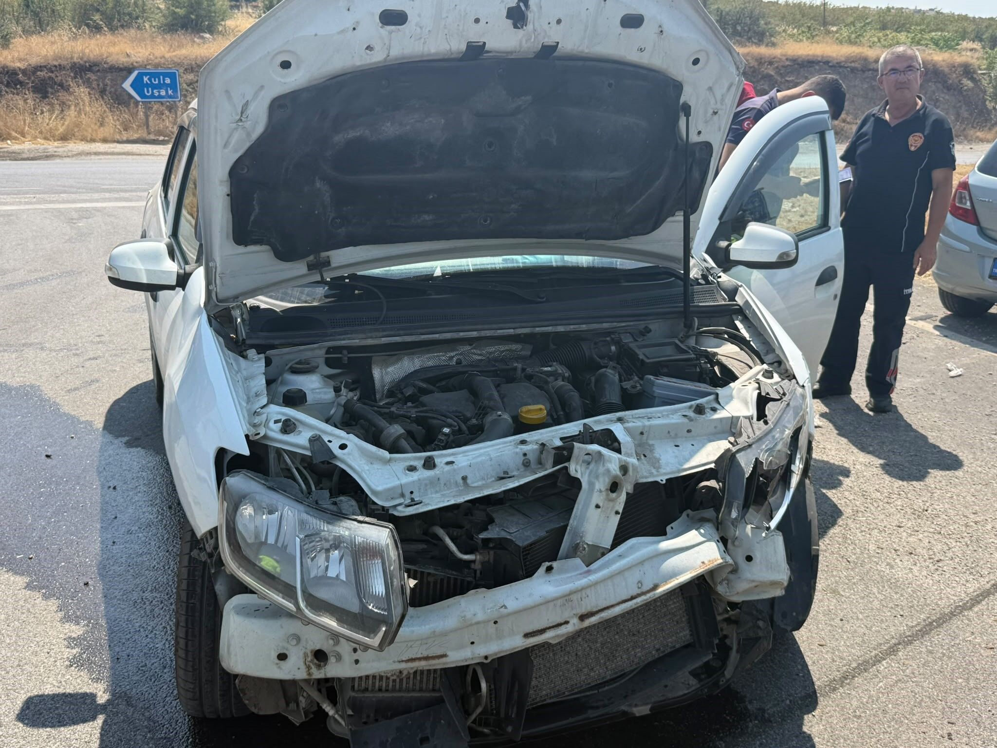 Manisa'da otomobillerin çarpıştığı kazada 1 kişi yaralandı-.2