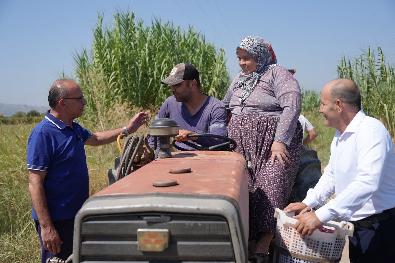Turgutlu’da yol çalışmaları sürüyor: Kırsal mahallelerde asfalt mesaisi-.3.2.1